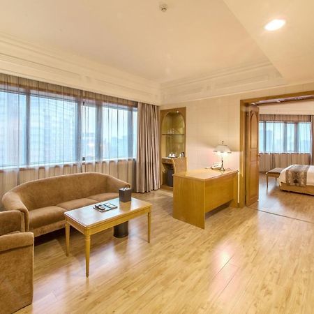 Hotel Silverland Dongguan  Esterno foto